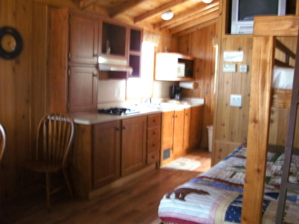 Bend-Sunriver Camping Resort Studio Cabin 6 Exteriör bild