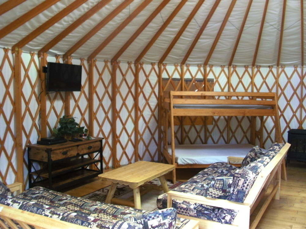 Bend-Sunriver Camping Resort Studio Cabin 6 Exteriör bild