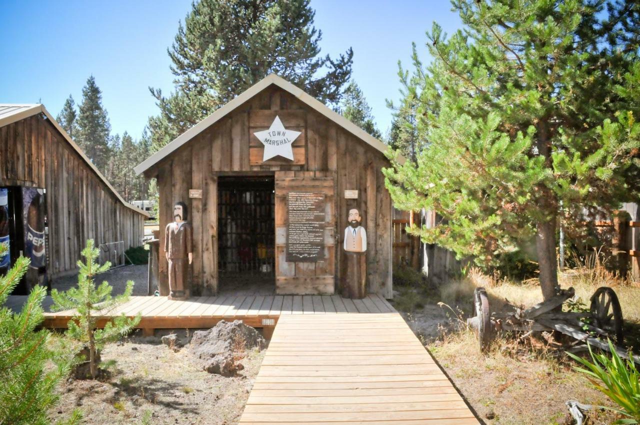 Bend-Sunriver Camping Resort Studio Cabin 6 Exteriör bild