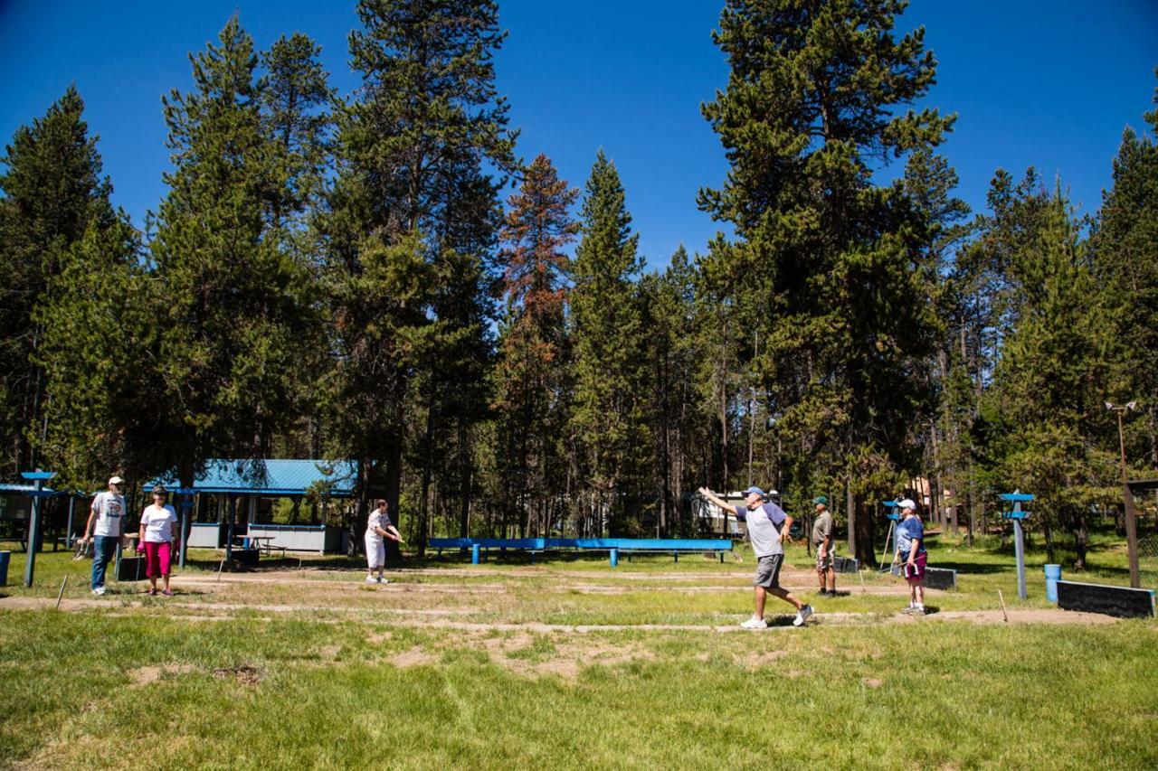 Bend-Sunriver Camping Resort Studio Cabin 6 Exteriör bild